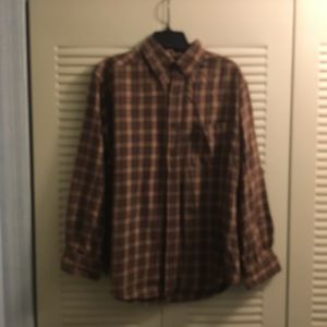 St. John’s Bay Men’s Brown/Tan Plaid Shirt